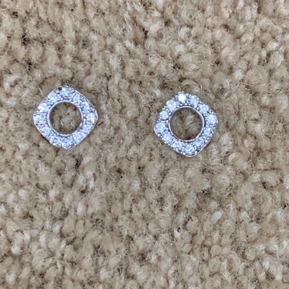 Diamond stud earrings